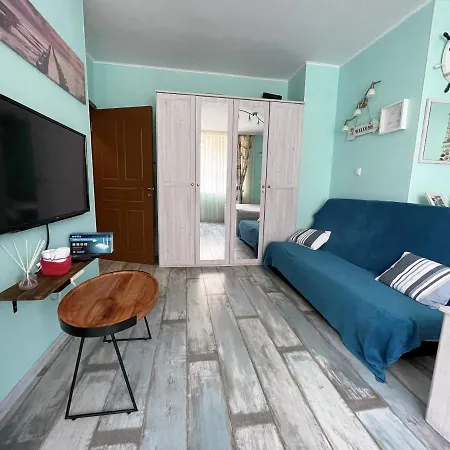 Bright 1bd With Terrace Apartment