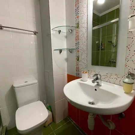 Bright 1bd With Terrace